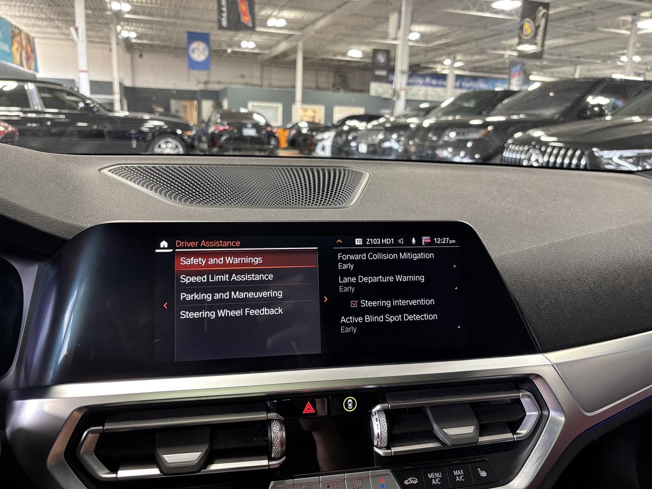 2022 BMW 3 Series 330i xDrive|AWD|NAV|SUNROOF|REDLEATHER|AMBIENT|+++ Photo