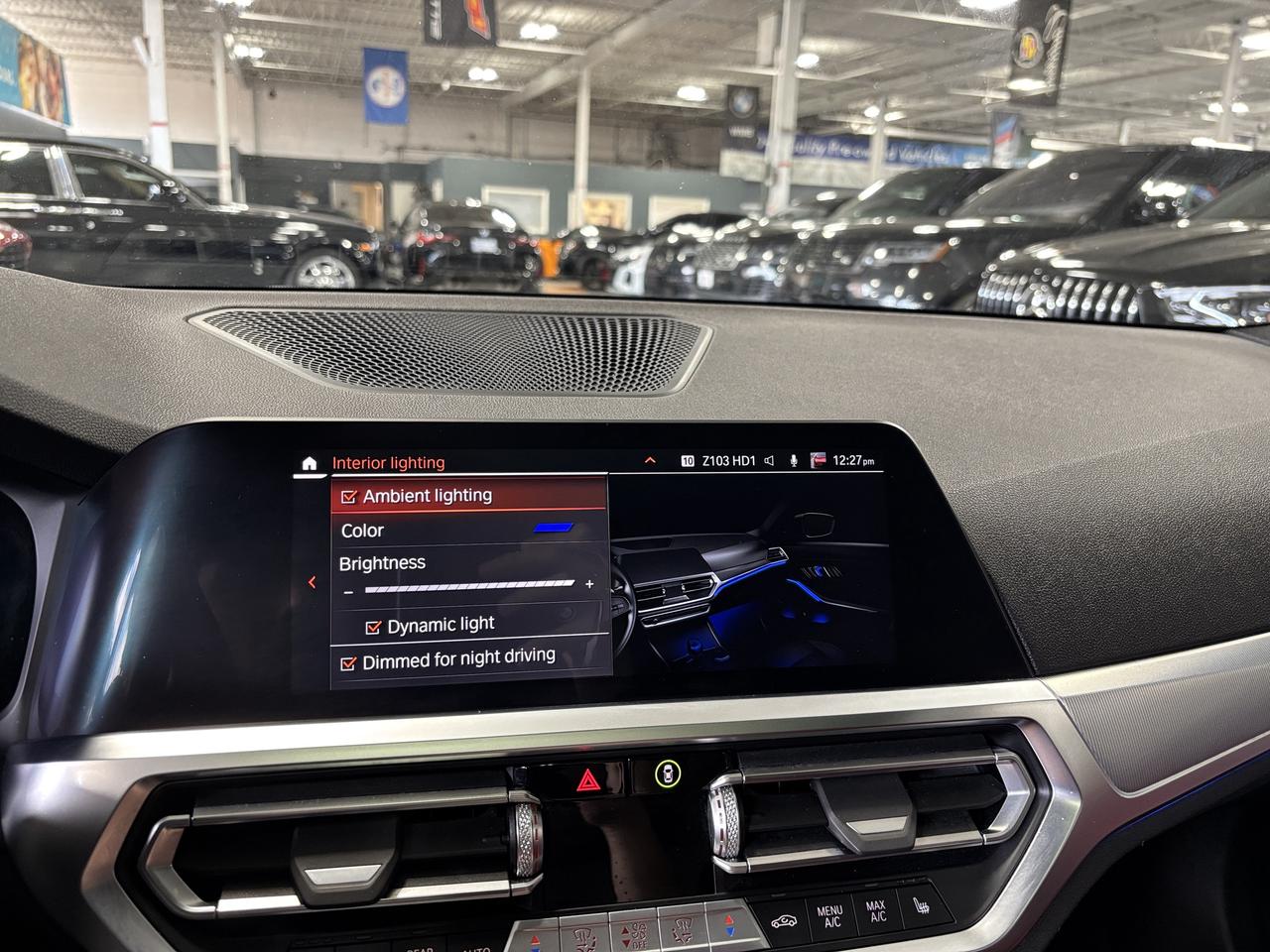 2022 BMW 3 Series 330i xDrive|AWD|NAV|SUNROOF|REDLEATHER|AMBIENT|+++ Photo