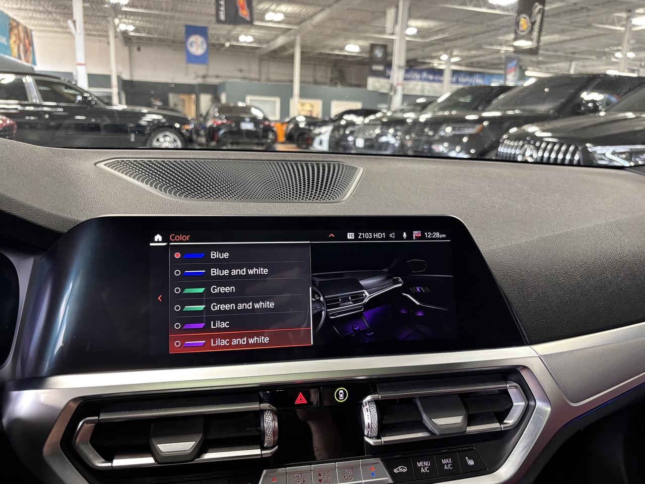 2022 BMW 3 Series 330i xDrive|AWD|NAV|SUNROOF|REDLEATHER|AMBIENT|+++ Photo