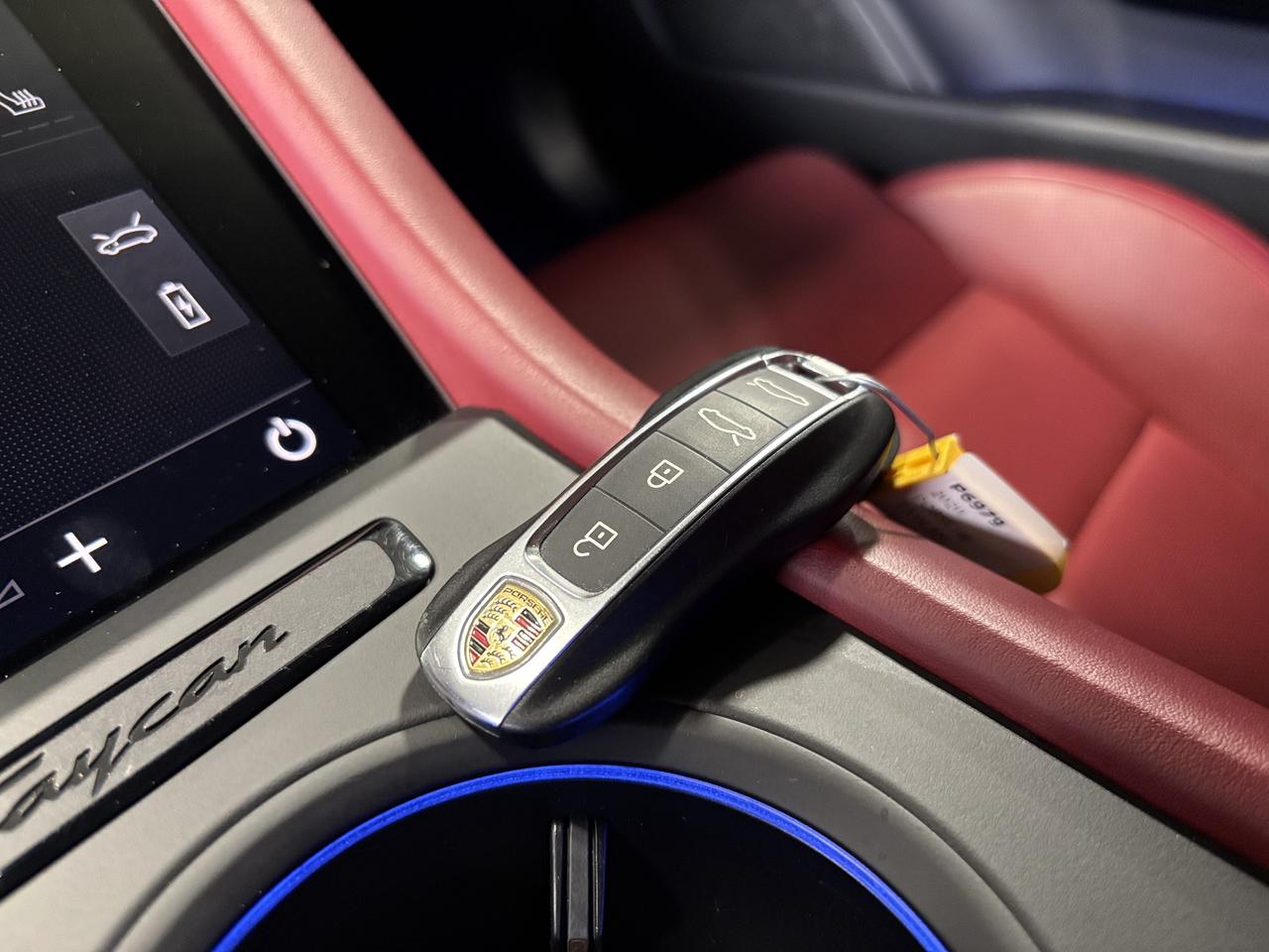 2020 Porsche Taycan Turbo|PERFORMANCEPKG|PREMIUMPKG|PASSENGERDISPLAY|+ Photo