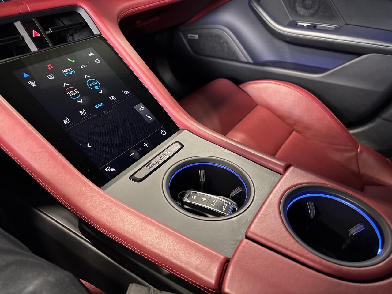 2020 Porsche Taycan Turbo|PERFORMANCEPKG|PREMIUMPKG|PASSENGERDISPLAY|+ Photo