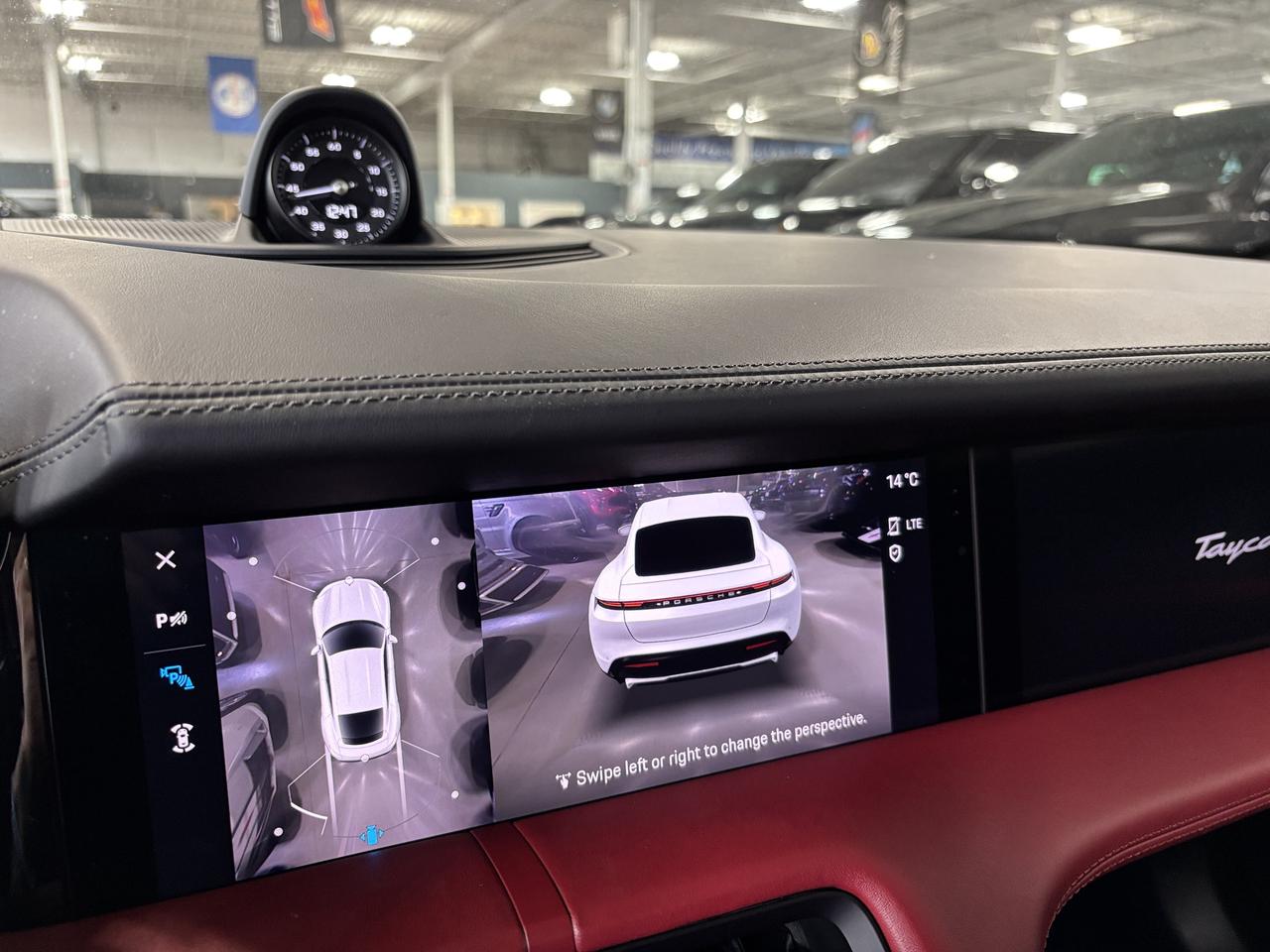 2020 Porsche Taycan Turbo|PERFORMANCEPKG|PREMIUMPKG|PASSENGERDISPLAY|+ Photo