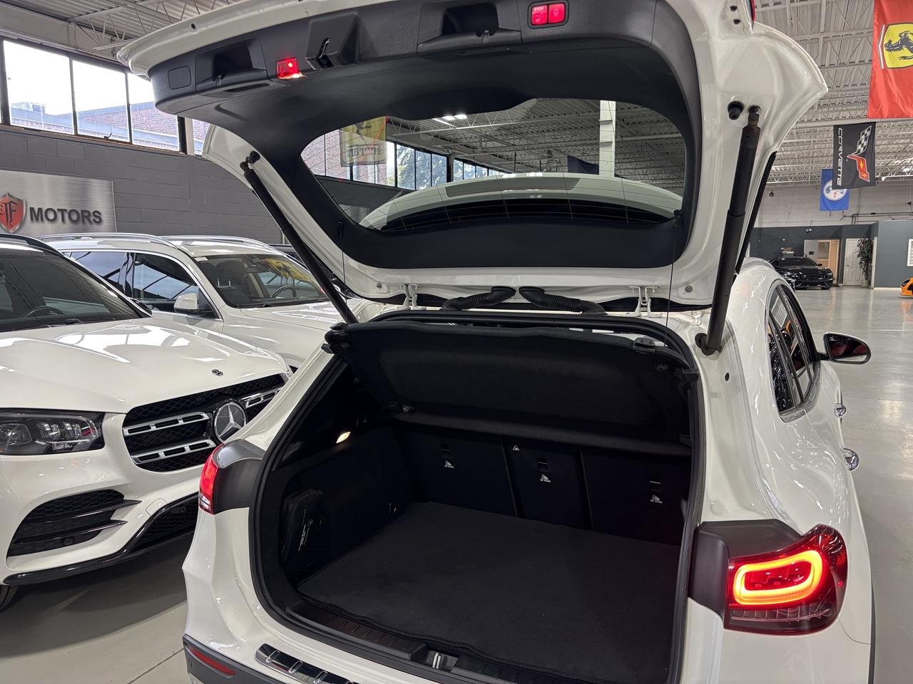 2021 Mercedes-Benz GLA GLA250|4MATIC|AMGPKG|REDLEATHER|CARBON|AMBIENT|LED Photo