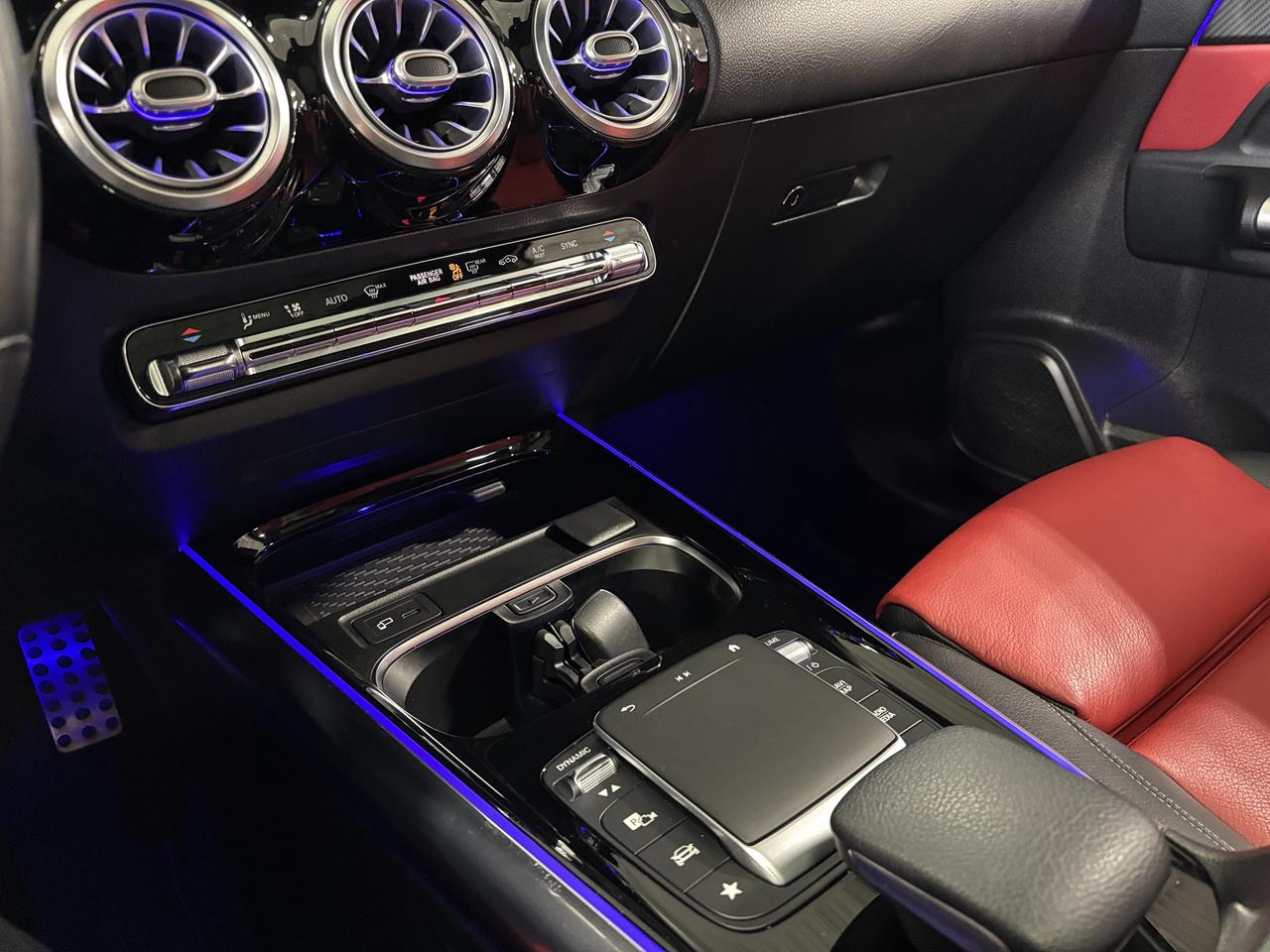 2021 Mercedes-Benz GLA GLA250|4MATIC|AMGPKG|REDLEATHER|CARBON|AMBIENT|LED Photo