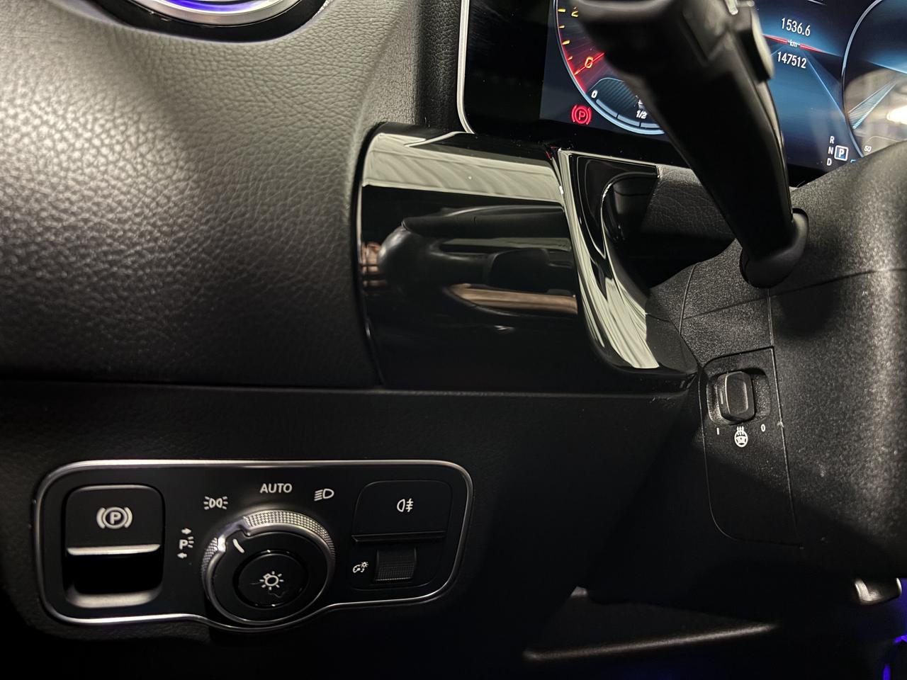 2021 Mercedes-Benz GLA GLA250|4MATIC|AMGPKG|REDLEATHER|CARBON|AMBIENT|LED Photo