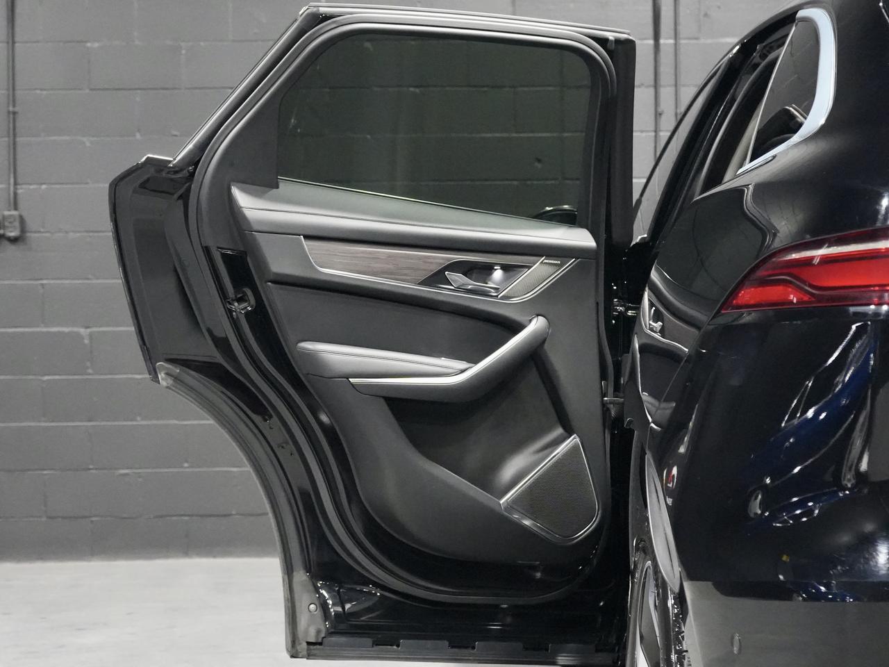 2021 Jaguar F-PACE P250 S Auto|PANO|360 CAM|MERIDIAN|DRIVE ASSIST Photo