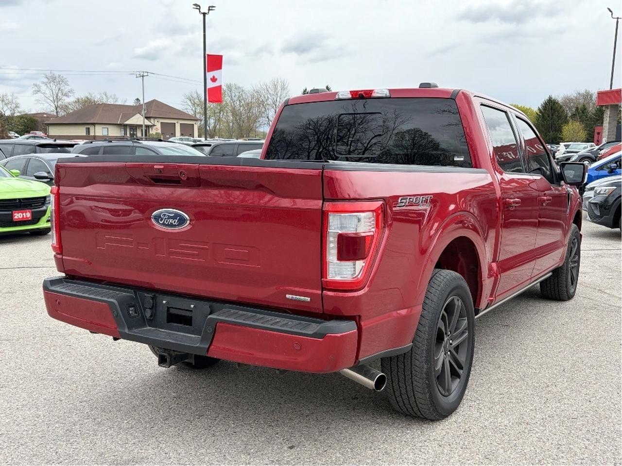 2022 Ford F-150 LARIAT, SUNROOF, POWER RUNNING BOARDS & TAILGATE! Photo