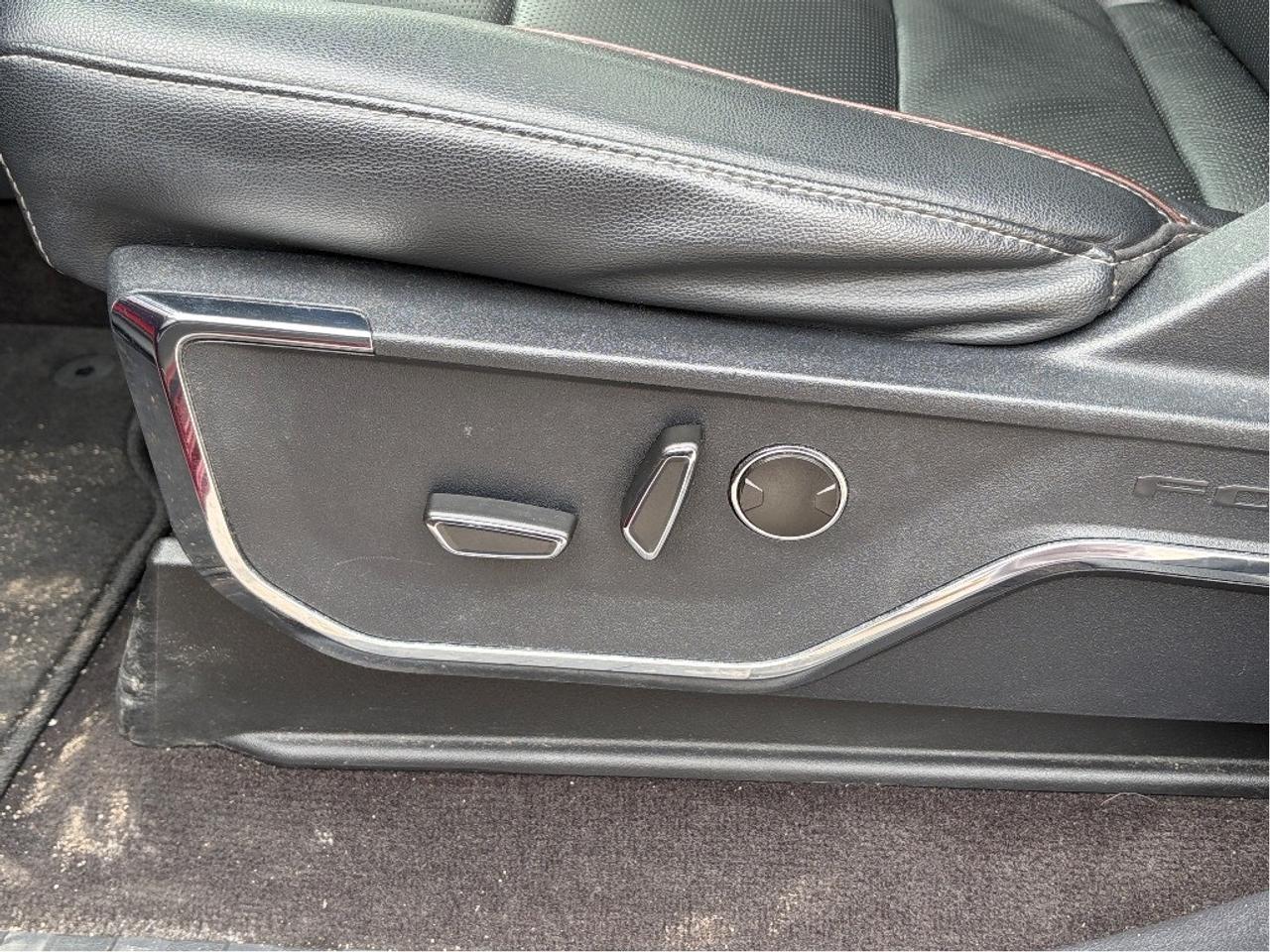2022 Ford F-150 LARIAT, SUNROOF, POWER RUNNING BOARDS & TAILGATE! - Photo #14