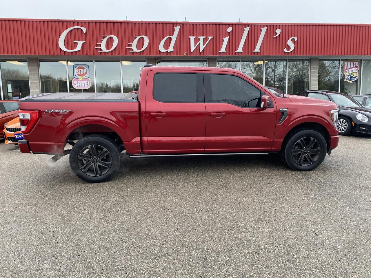 2022 Ford F-150 LARIAT, SUNROOF, POWER RUNNING BOARDS & TAILGATE! - Photo #1