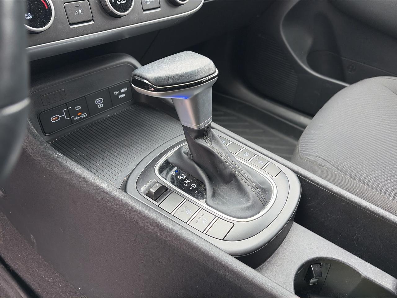 2024 Hyundai KONA PREFERRED, REMOTE START, CLEAN CARFAX, BACKUP CAM! - Photo #14