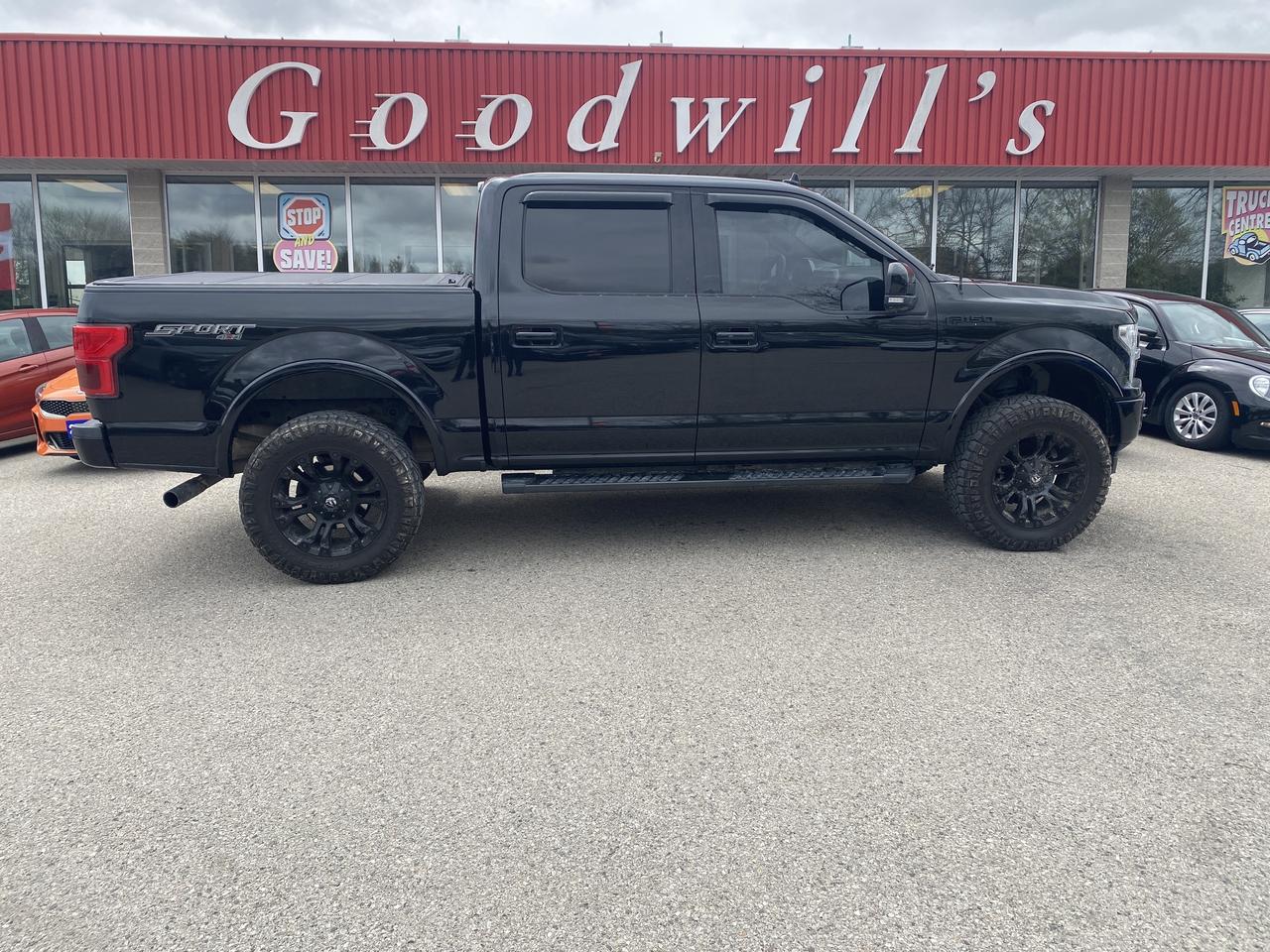 2018 Ford F-150 LARIAT, LEATHER, CLEAN CARFAX, REMOTE START! Photo