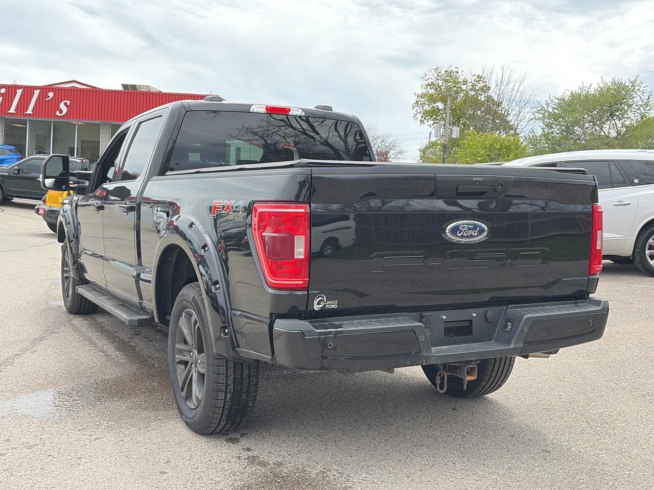 2021 Ford F-150 XLT SPORT, CLEAN CARFAX, DIESEL, BACK UP CAMERA! - Photo #4