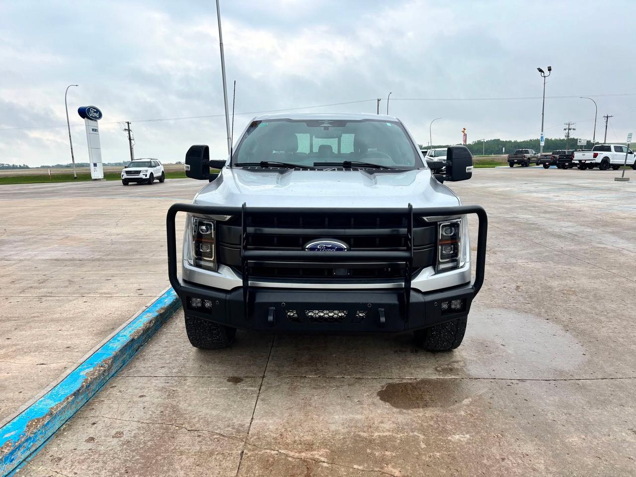 2023 Ford F-150 Lariat 4WD SuperCrew 6.5' Box Photo1