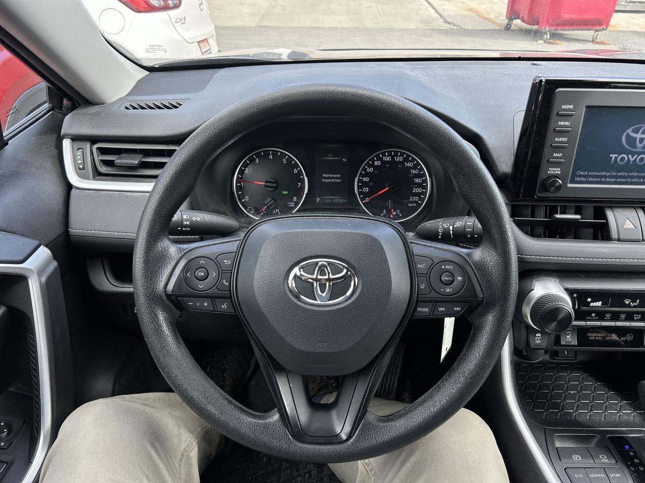 2021 Toyota RAV4 AWD | ONLY 40,000KMS! | HTD SEATS | CARPLAY | A/C Photo2
