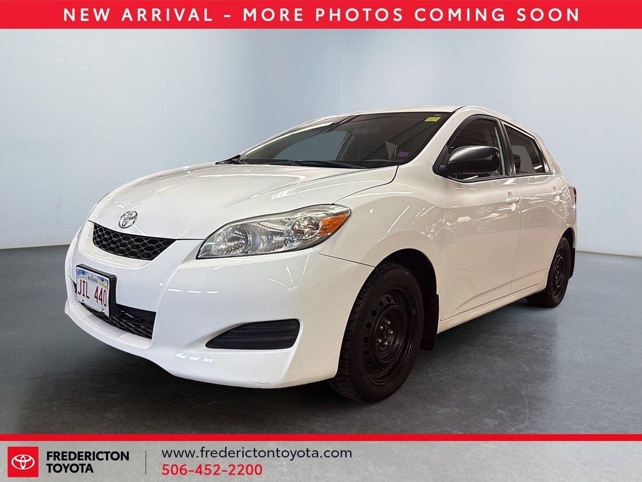 2014 Toyota Matrix  Photo0