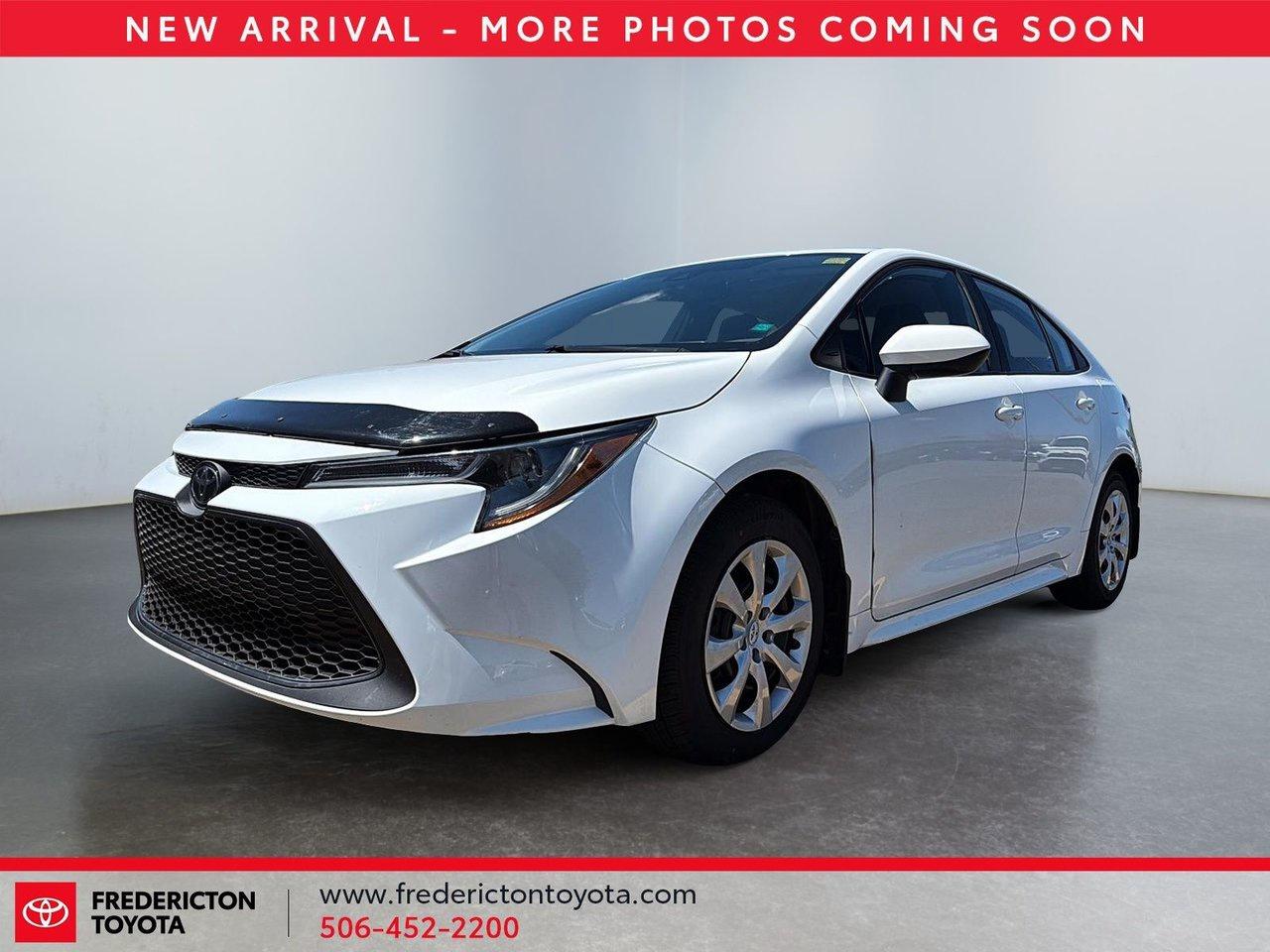 2022 Toyota Corolla LE CVT Photo0