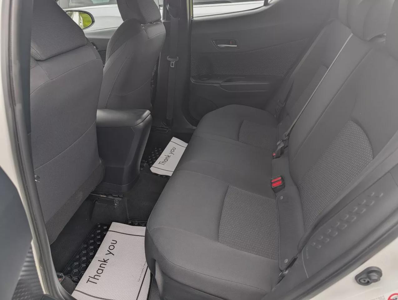 2018 Toyota C-HR XLE | Clean Title No Accidents | Alloy Rims | Heated Seats | Push Button Start | Digital Touchscreen | Dual Climate | Photo