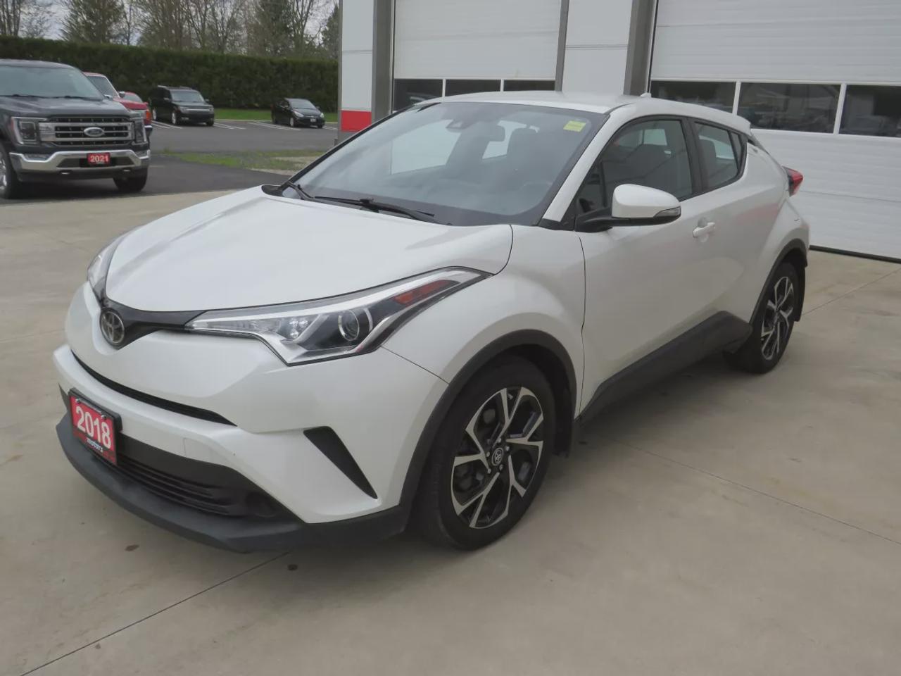 2018 Toyota C-HR XLE | Clean Title No Accidents | Alloy Rims | Heated Seats | Push Button Start | Digital Touchscreen | Dual Climate | Photo