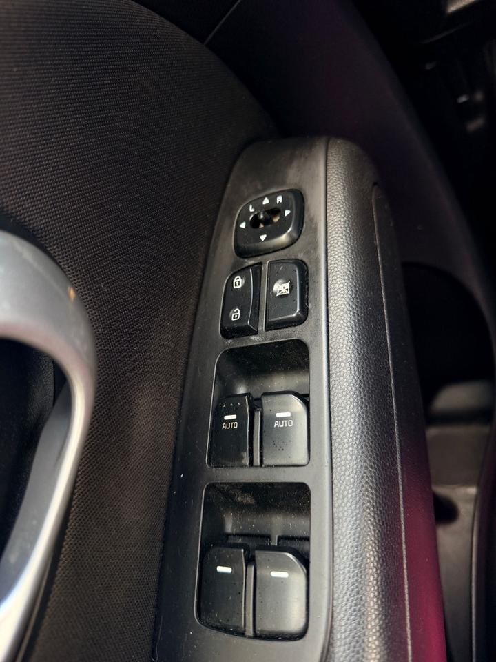2016 Kia Soul 5dr Wagon  LX Photo