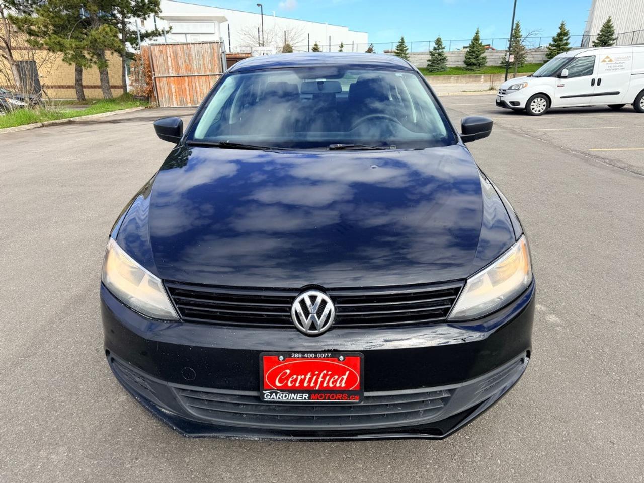 2013 Volkswagen Jetta Sedan 4dr 2.5L  Sportline Photo