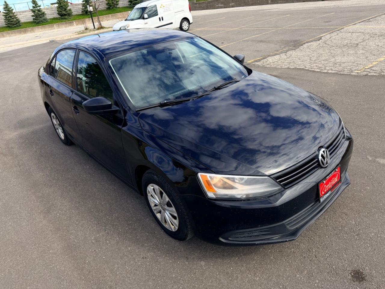 2013 Volkswagen Jetta Sedan 4dr 2.5L  Sportline Photo