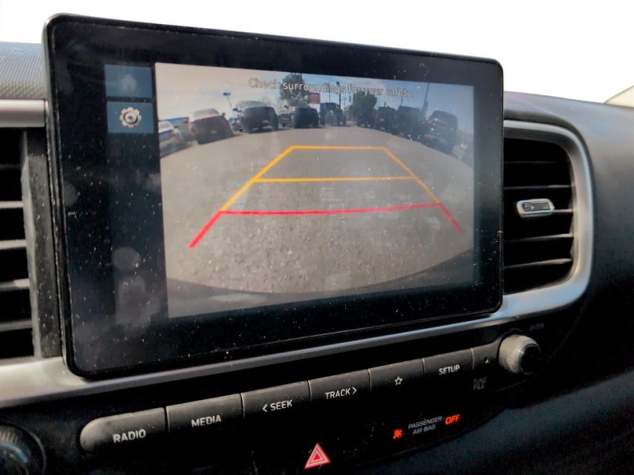 2023 Hyundai Venue Essential  *CLEAN CARFAX - LOW KMS* Photo