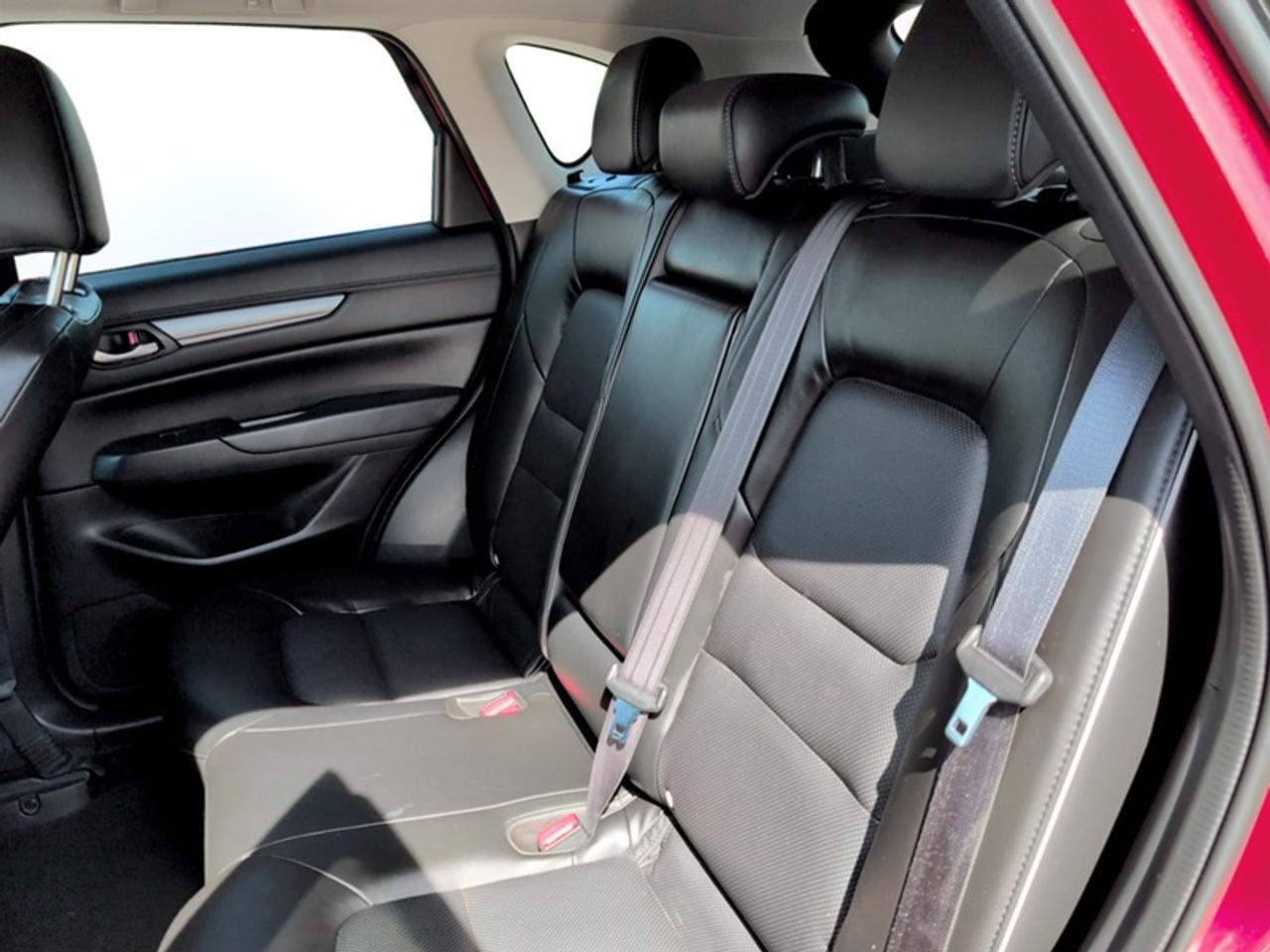 2025 Mazda CX-5 GS  **LEATHER - POWER GATE** Photo