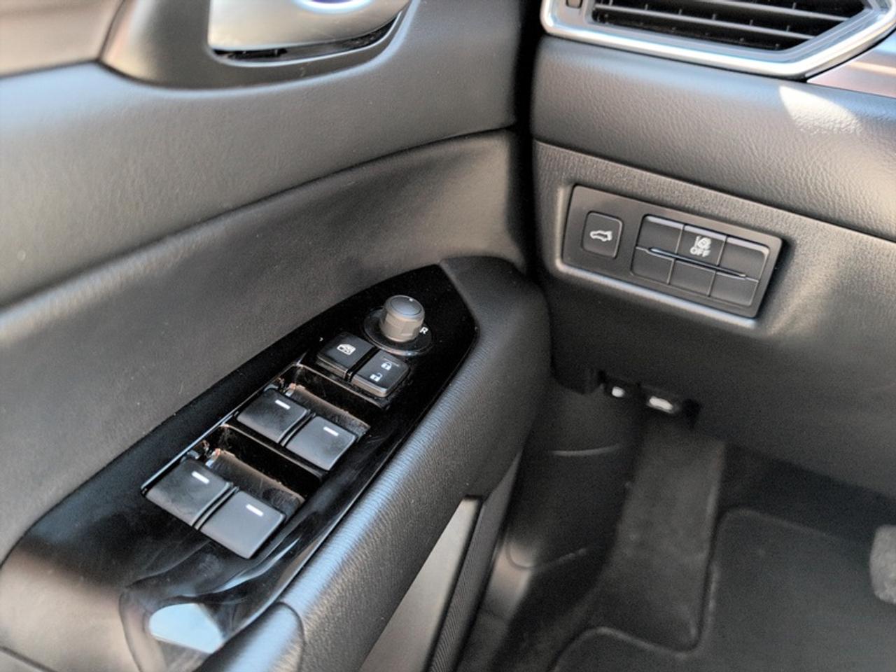 2025 Mazda CX-5 GS  **LEATHER - POWER GATE** Photo