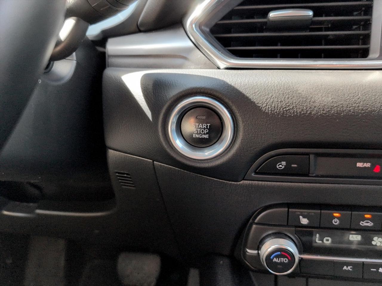 2025 Mazda CX-5 GS  **LEATHER - POWER GATE** Photo