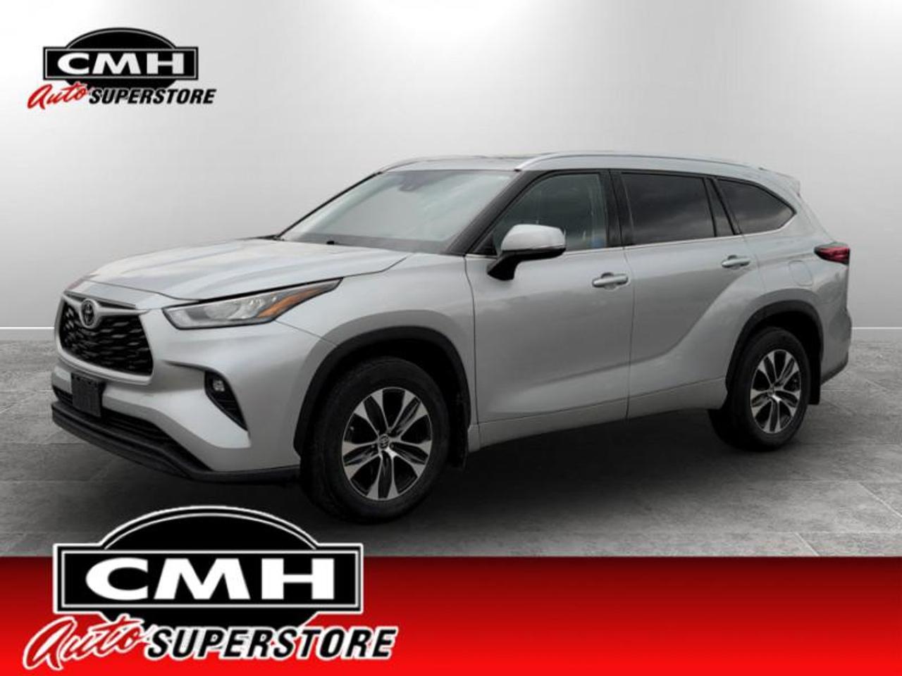 2021 Toyota Highlander XLE  **LOW KMS - CLEAN CARFAX** Photo