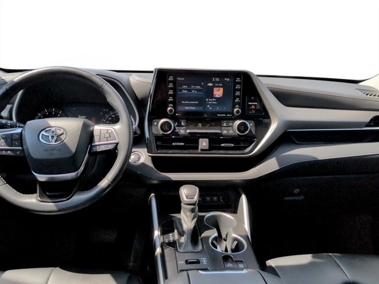 2021 Toyota Highlander XLE  **LOW KMS - CLEAN CARFAX** Photo