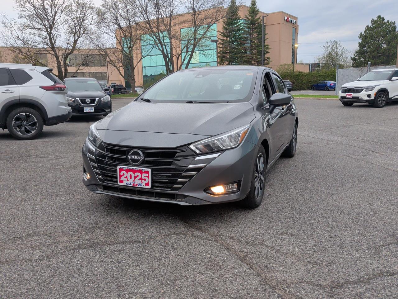 Used 2025 Nissan Versa SV for sale in Ottawa, ON