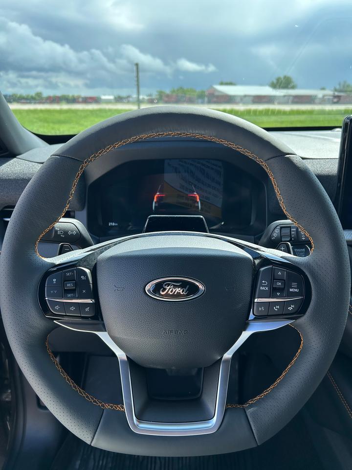 2026 Ford Explorer TREMOR 4WD 800A Photo5
