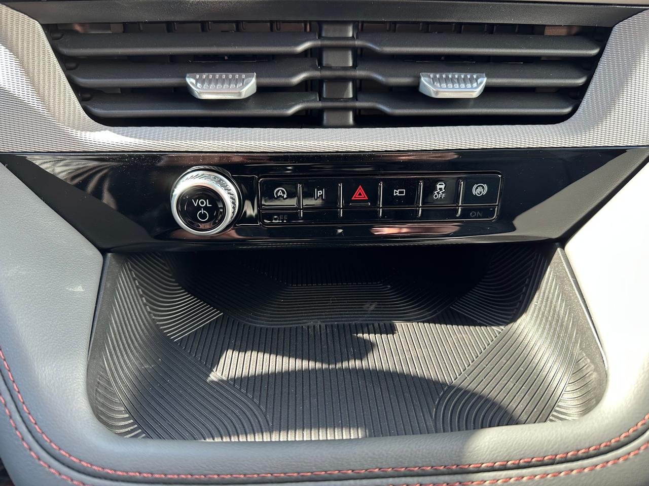 2026 Ford Explorer ACTIVE W/200A PKG 4WD 200A Photo5