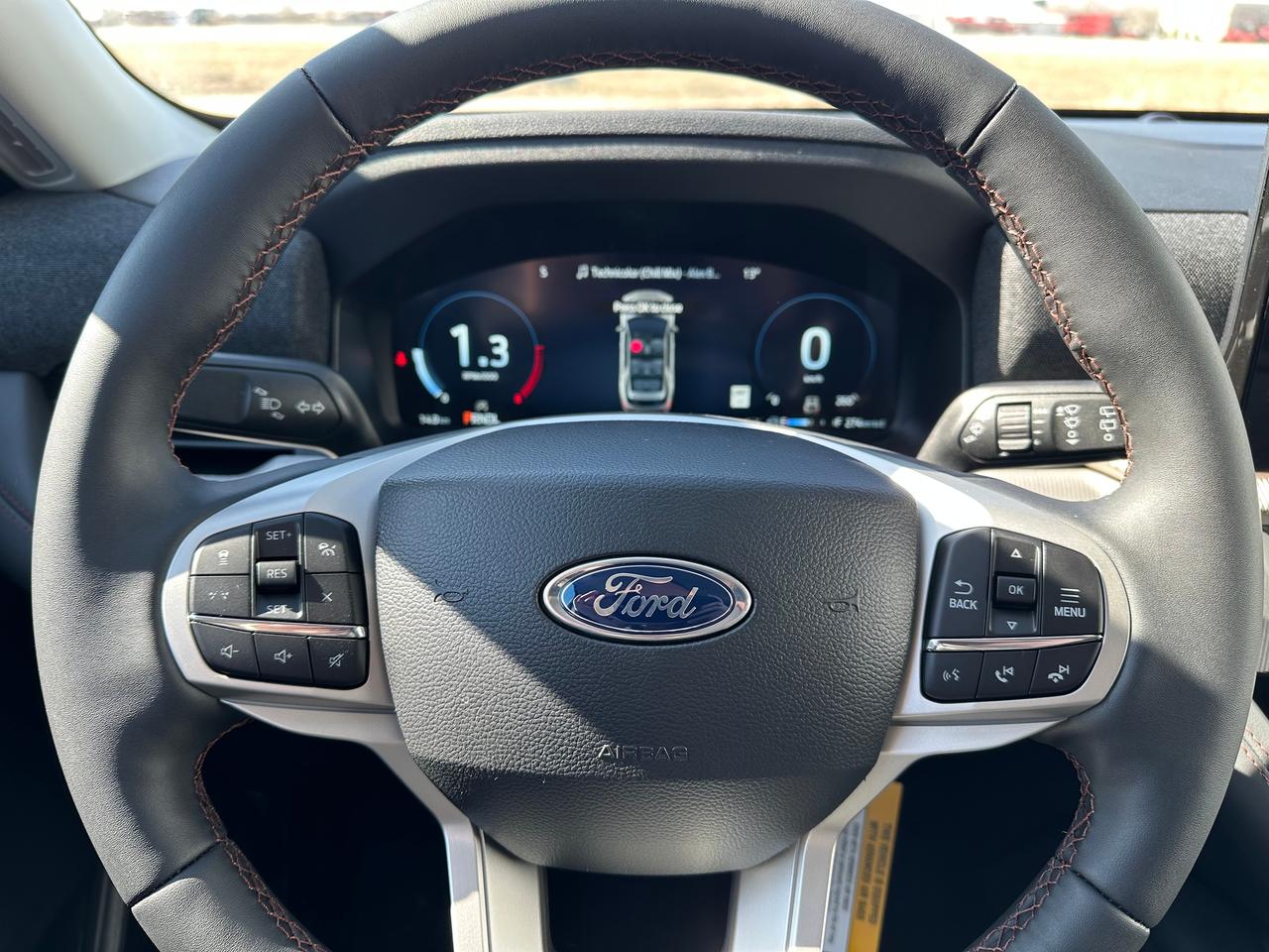 2026 Ford Explorer ACTIVE W/200A PKG 4WD 200A Photo5