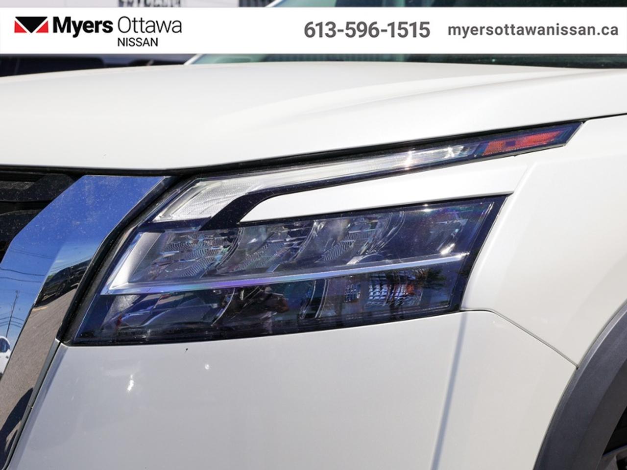 2023 Nissan Pathfinder SL  - Sunroof -  Navigation Photo