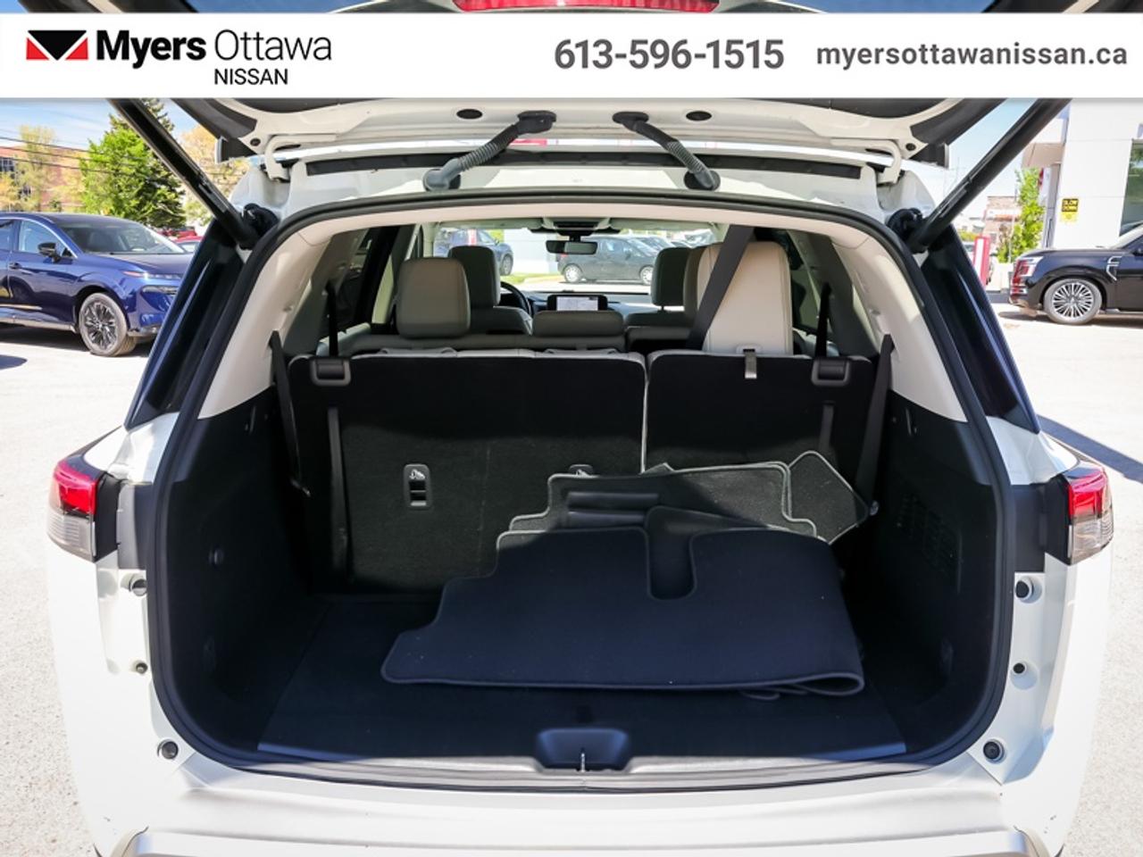 2023 Nissan Pathfinder SL  - Sunroof -  Navigation Photo