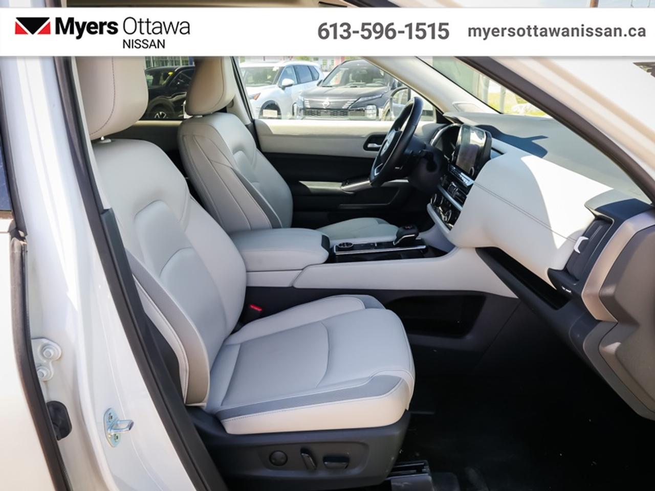 2023 Nissan Pathfinder SL  - Sunroof -  Navigation Photo