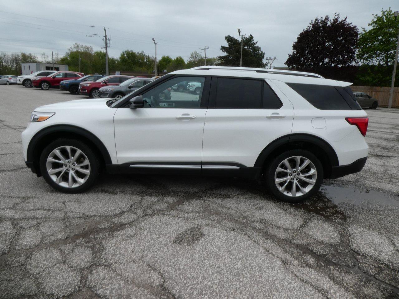 2022 Ford Explorer Platinum | Heated Seats | Backup Cam | Nav | Photo