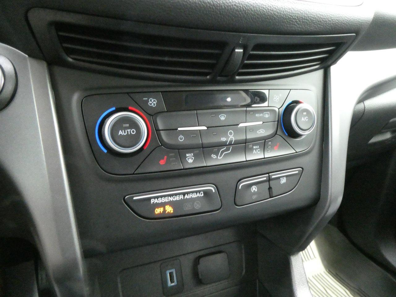 2019 Ford Escape SE | Heated Seats | Backup Cam | Nav | Photo