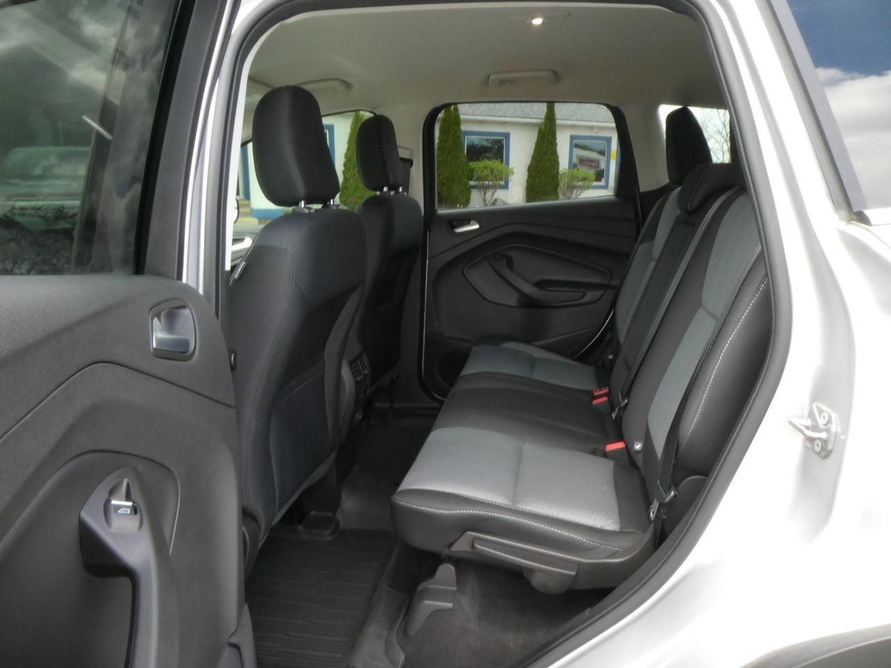 2019 Ford Escape SE | Heated Seats | Backup Cam | Nav | Photo