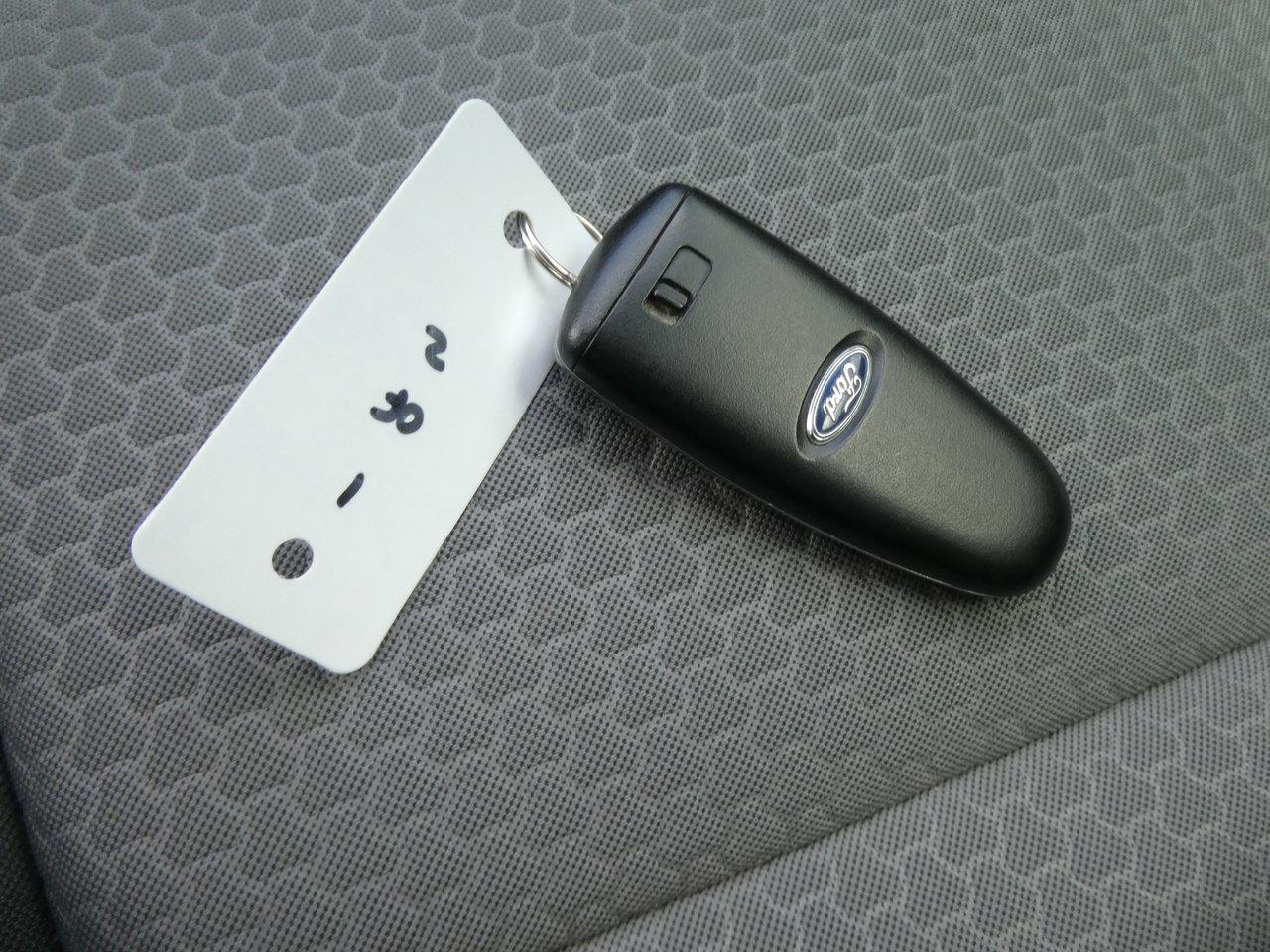 2019 Ford Escape SE | Heated Seats | Backup Cam | Nav | Photo