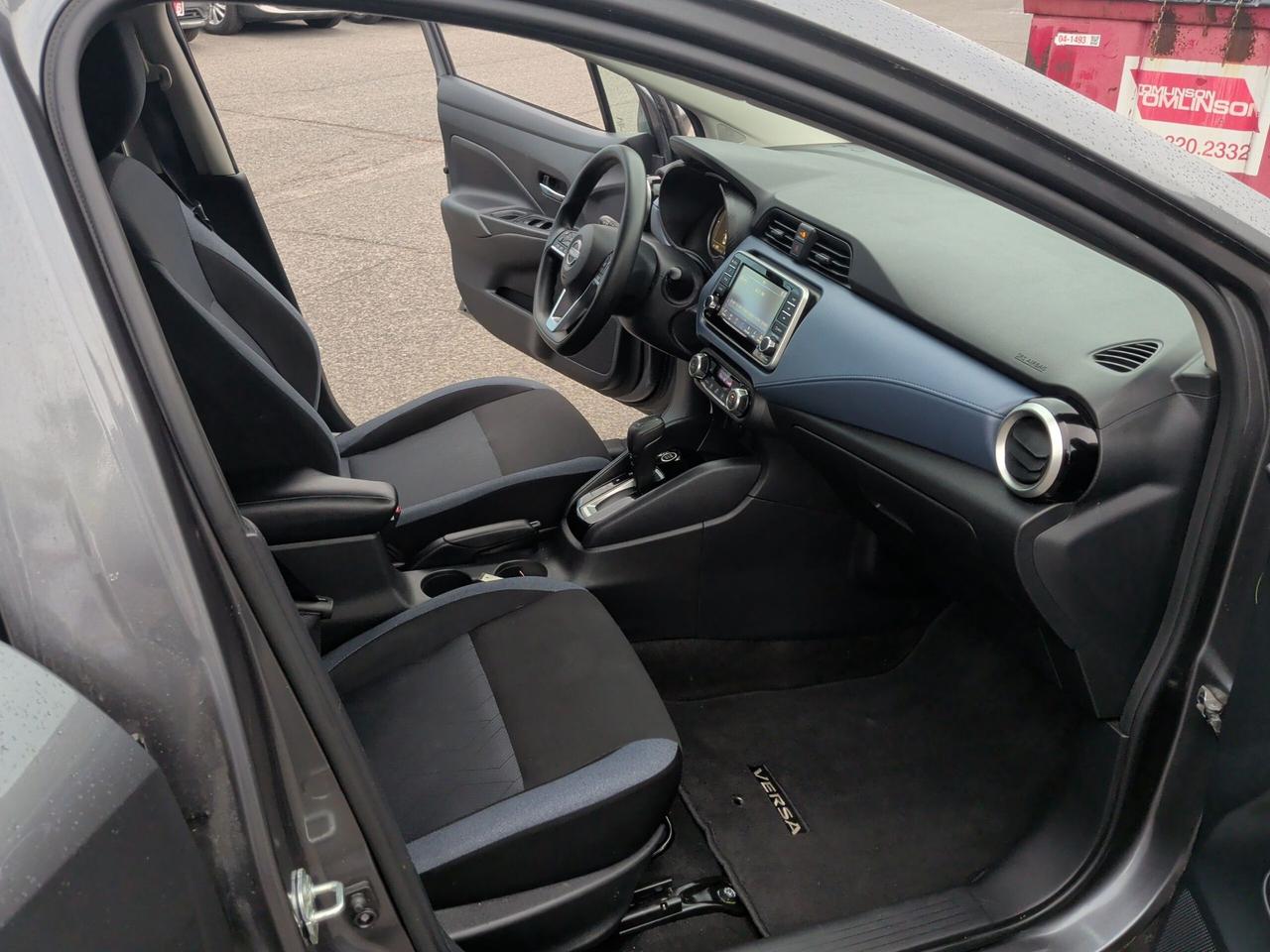 2025 Nissan Versa SV Photo