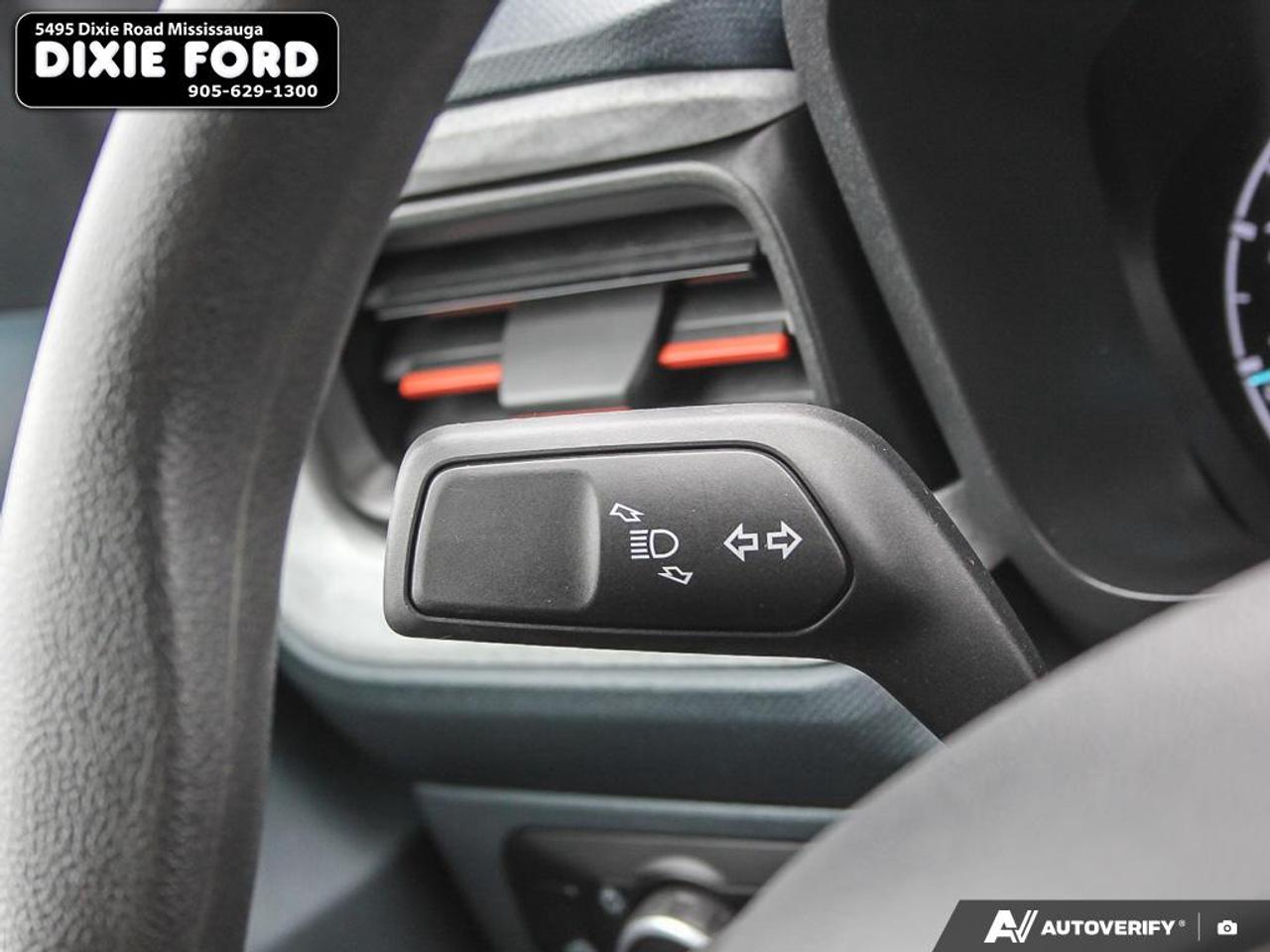 2023 Ford Maverick XLT Photo