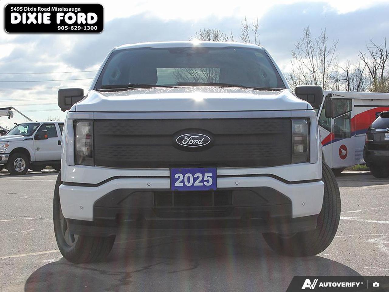 2025 Ford F-150 Lightning Flash Photo