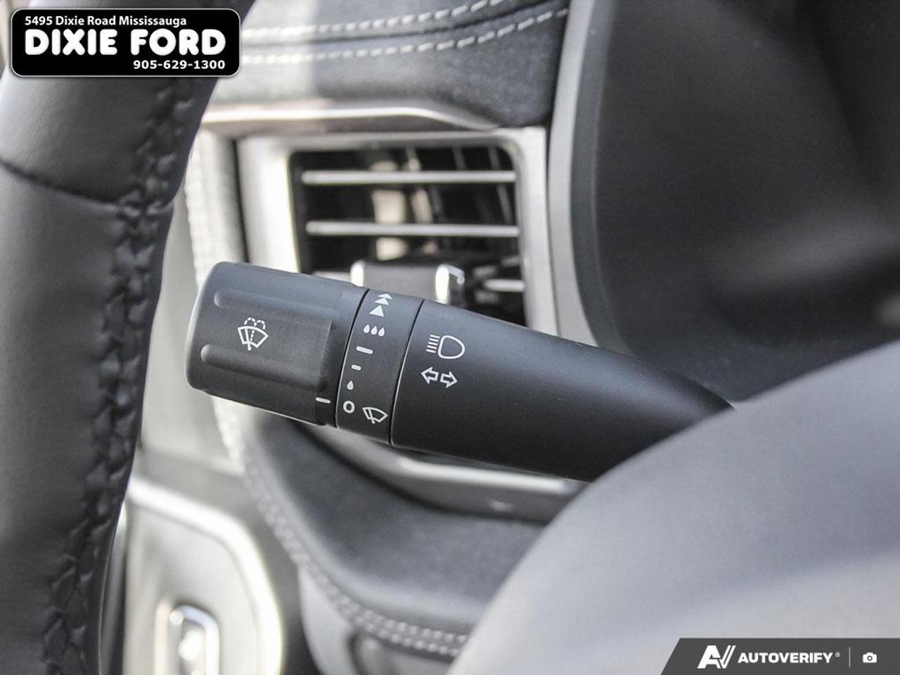 2025 Ford F-150 Lightning Flash Photo