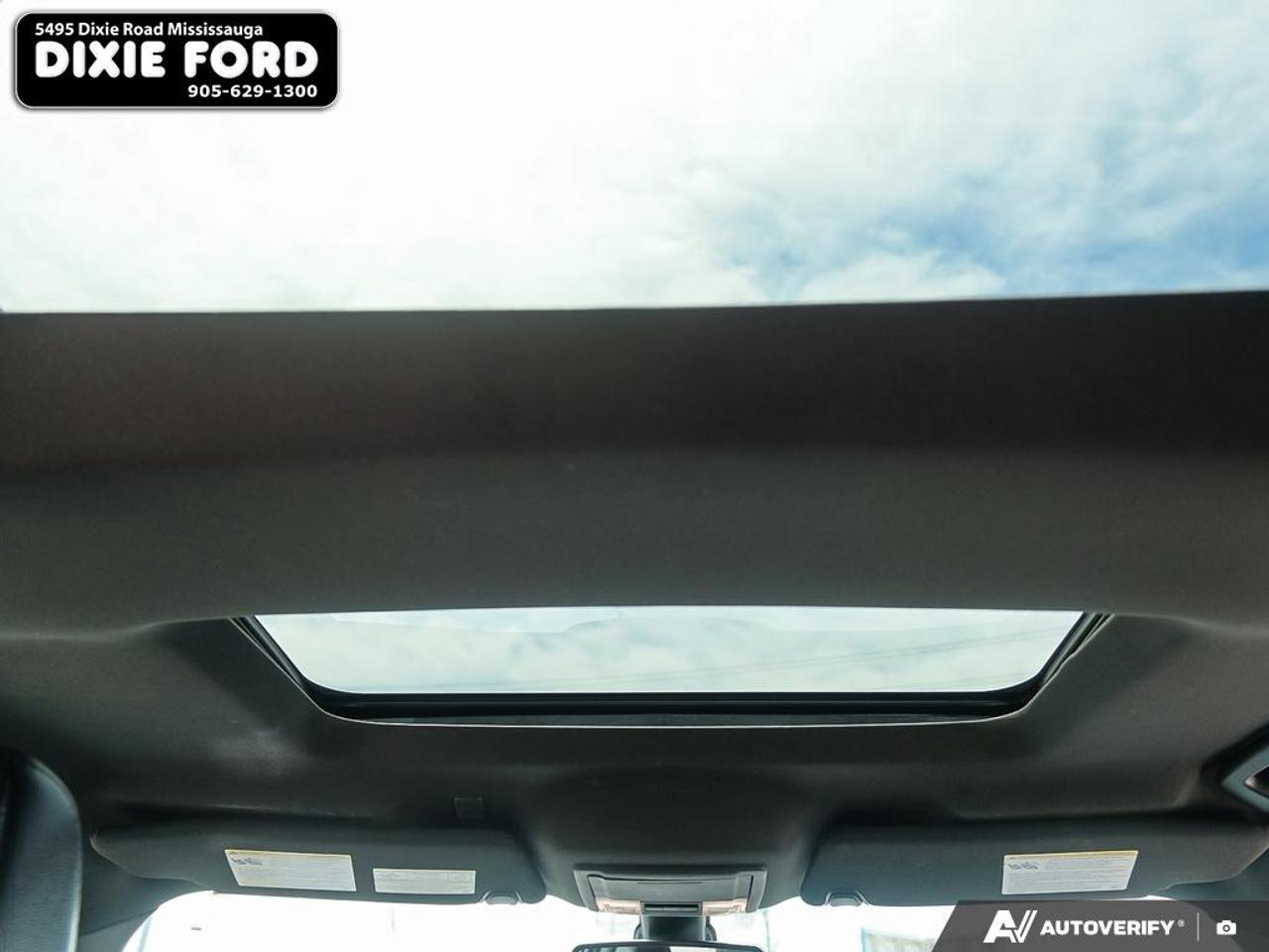 2019 Ford Explorer XLT Photo