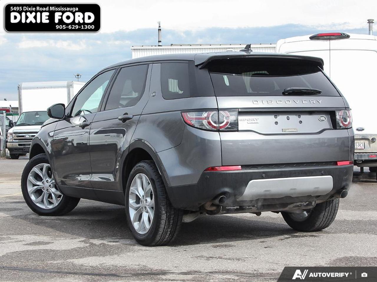 2016 Land Rover Discovery Sport HSE Photo