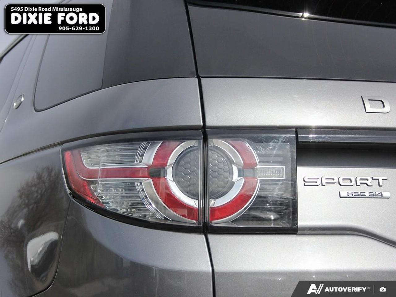 2016 Land Rover Discovery Sport HSE Photo