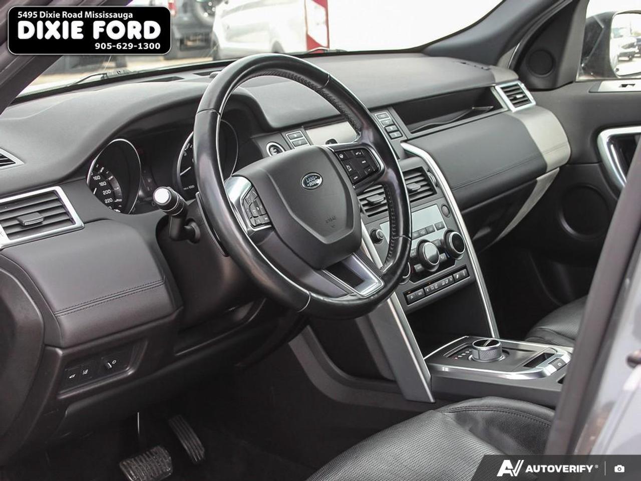 2016 Land Rover Discovery Sport HSE Photo